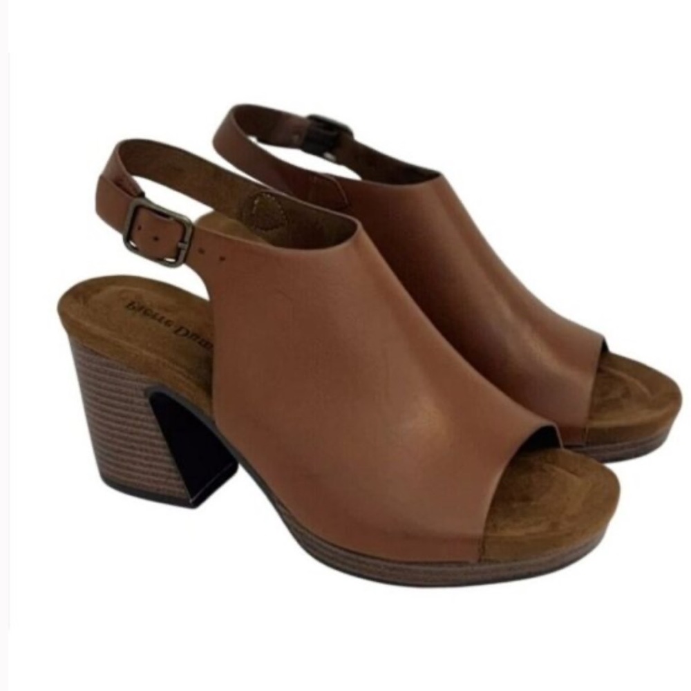 NWOT Pierre Dumas Morgen 7 Platform Sandals - Size 7
